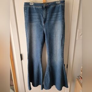 Chelsea & Violet Ultra Bell High Waisted Jeans Size 29